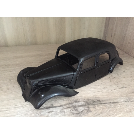 MAISTO CITROEN 15CV TRACTION 1952