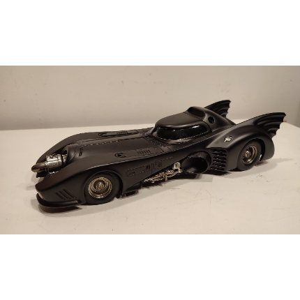 HOTWHEELS BATMOBILE BATMAN RETURNS 2003 S14 DC COMICS