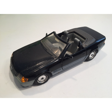 MAJORETTE MERCEDES 500 SL 1/24