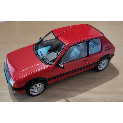 SOLIDO PEUGEOT 205 ROUGE 1/18 1/18E 1/18EME