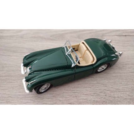 BURAGO JAGUAR XK 120 1948 VERTE 1/24 1/24E 1/24EME