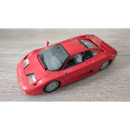 MAISTO BUGATTI EB110 1992 1/18 1/18E 1/18EME