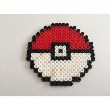 POKEBALL POKE BALL POKEMON PERLE A REPASSER HAMA DESSOUS DE VERRE DECORATION