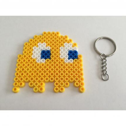 FANTOME MONSTRE JAUNE PAC-MAN NAMCO PORTE CLE PERLE A REPASSER HAMA DECORATION