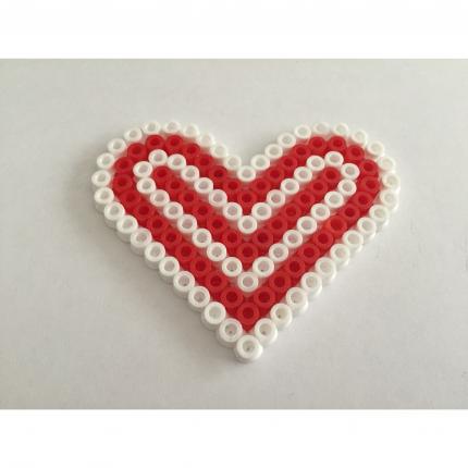 COEUR ROUGE ET BLANC PERLE A REPASSER HAMA DECORATION PIXEL ART