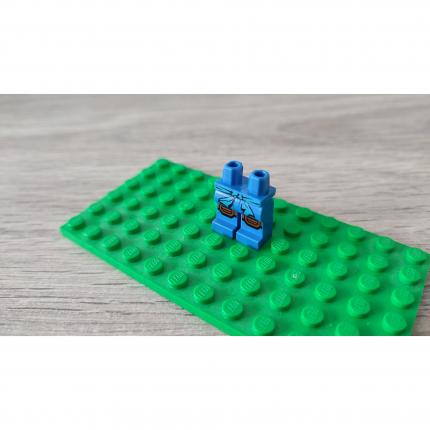 Hanches et jambes avec ceinture azur 6099477 pièce détachée Lego #C06