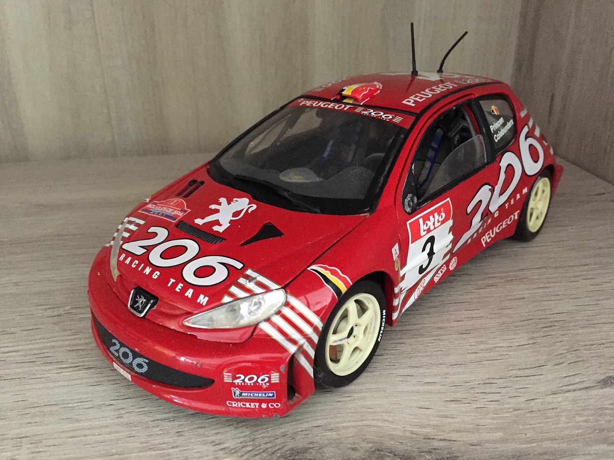 PIECE DETACHEE PEUGEOT 206 WRC RALLYE 2003 NUMERO 3 RACING TEAM 1/18 1/18E