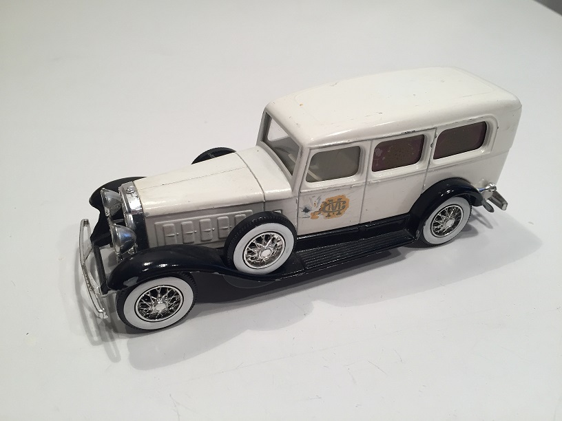 Pièces détachées miniature Cadillac V16 1931 452A blanche et noir Solido 1/43 1