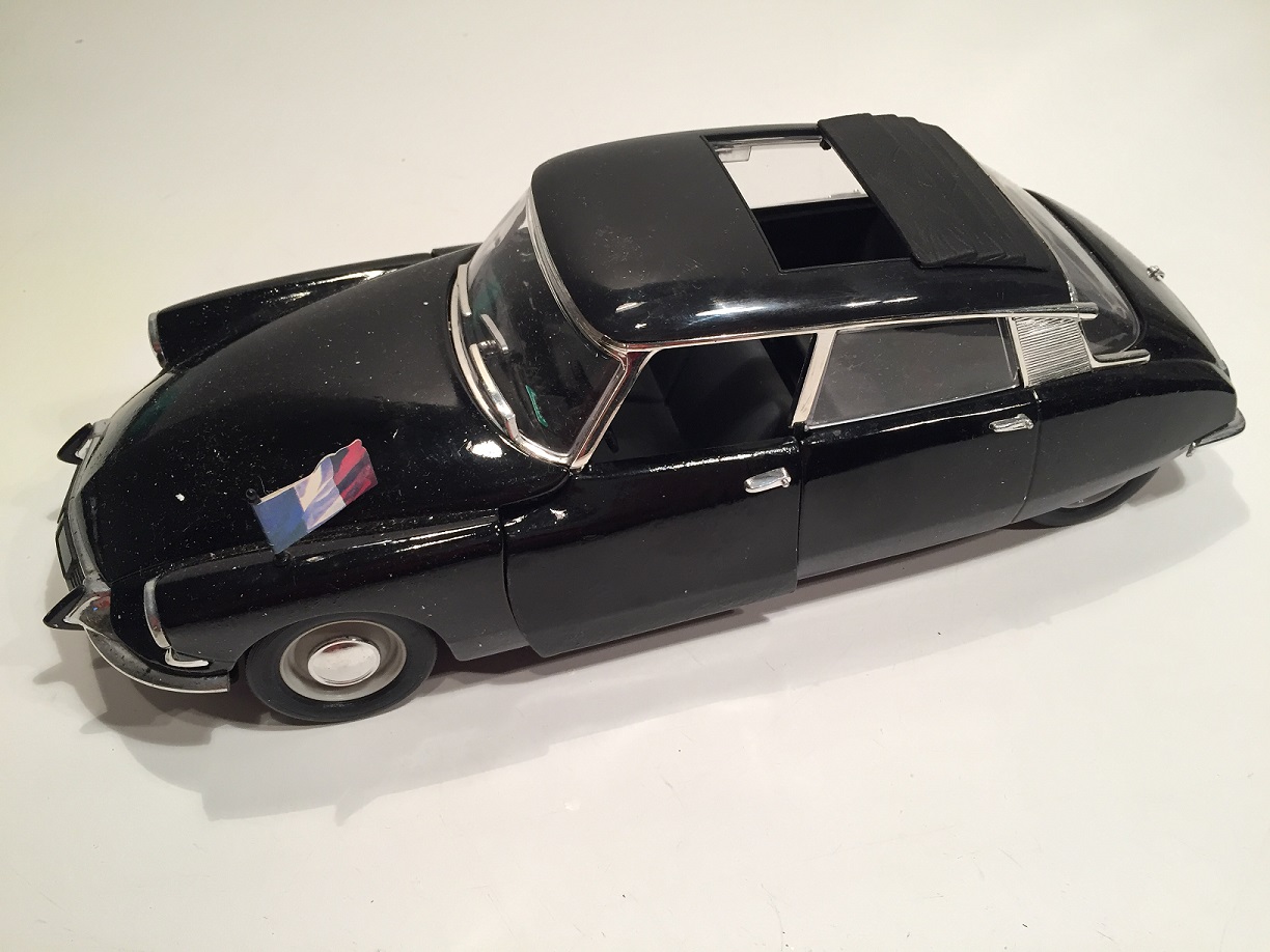 PIECE DETACHEE MINIATURE SOLIDO CITROEN DS PRESIDENTIELLE 1963 8035 1.18