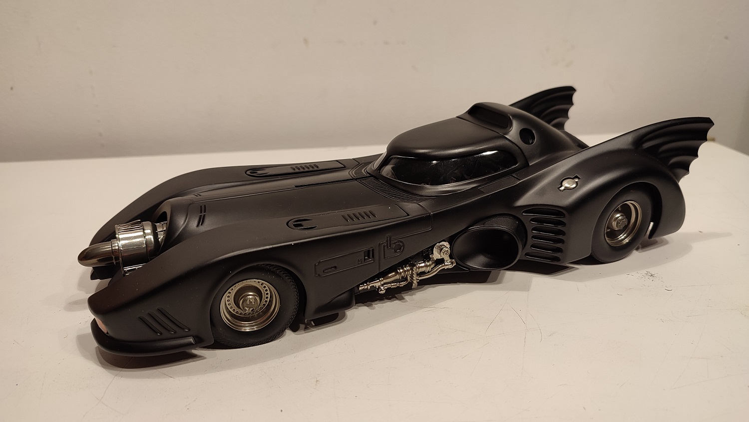 Piece détachée miniature 1/18 Batmobile batman returns hot wheels elite 2003 s14 dc co