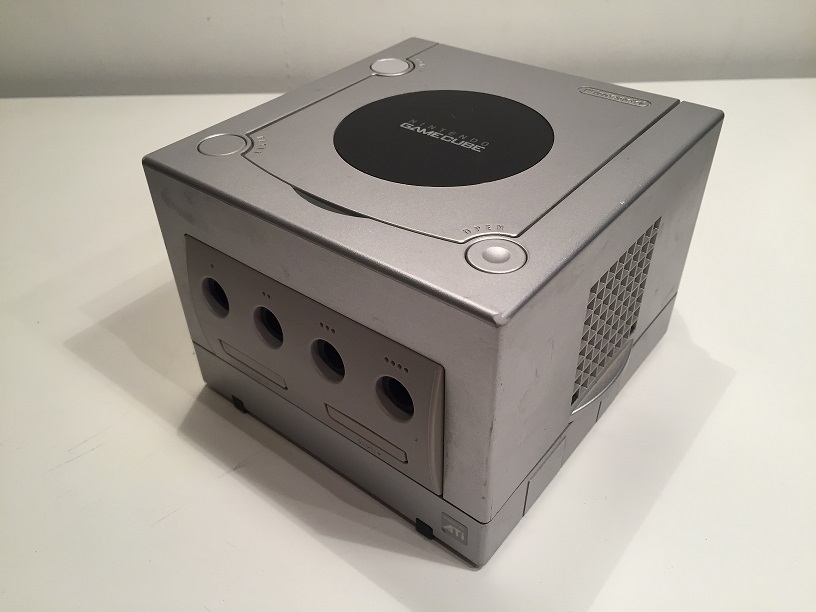 Pièce détachée console de jeux Nintendo Gamecube Game Cube DOL-001 EUR grise