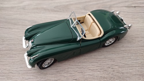 Pièce détachée miniature Jaguar XK 120 1948 Burago 1/24 1/24e 1/24ème