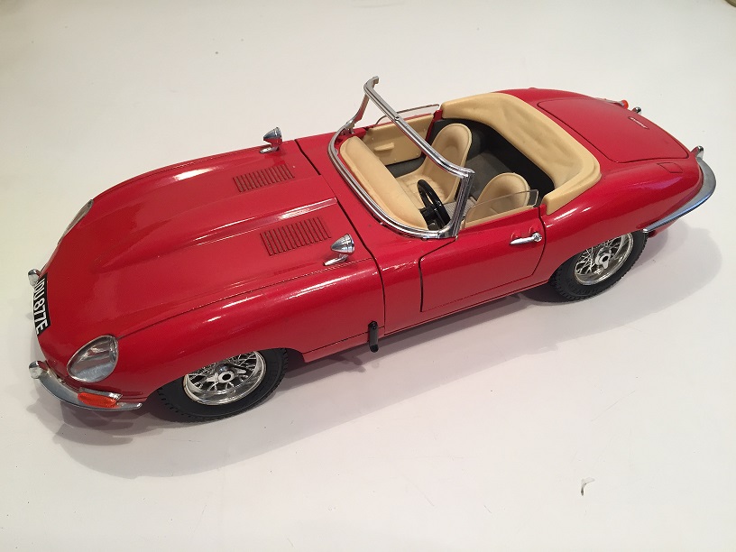 Pièce détachée miniature Burago Jaguar type E 1961 1/18 1/18e 1/18ème