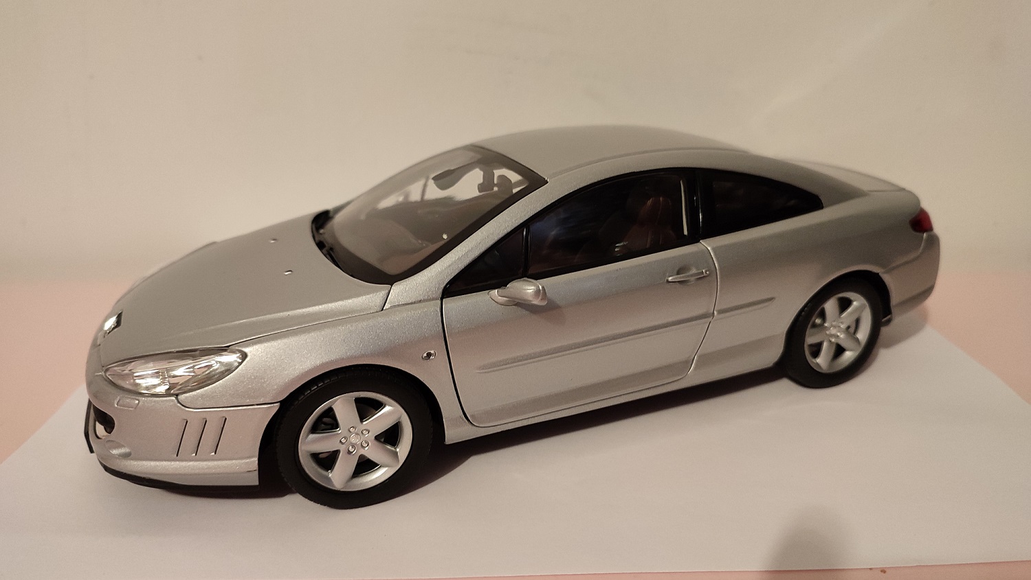 Pièce détachée miniature Norev Peugeot 407 coupé 1.18 1.18e 1.18eme