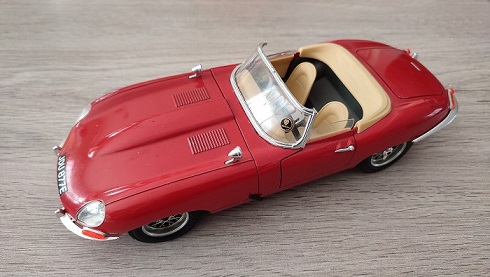 Pièce détachée miniature Burago Jaguar type E 1961 1/18 1/18e 1/18ème