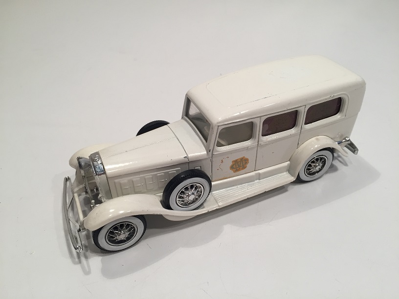 Pièces détachées miniature Cadillac V16 1931 452A blanche Solido 1/43 1/43e 1/4