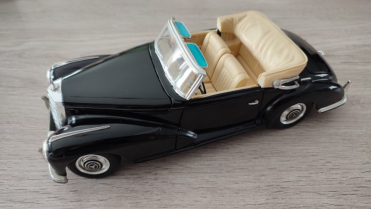 pièce détachée miniature Maisto Mercedes Benz 300S 1955 1.18