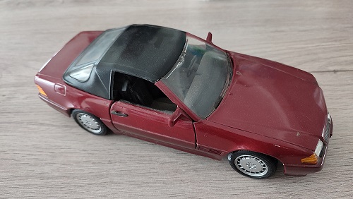 Pièce détachée miniature Mercedes Benz 500 sl Revell 1/18