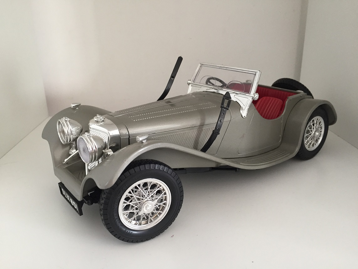 Pièce détachée miniature Burago Jaguar SS 100 1937 de marque Burago 1/18