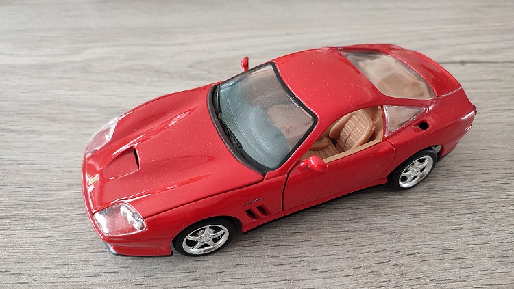 pièce détachée miniature maisto ferrari 550 maranello 1.24