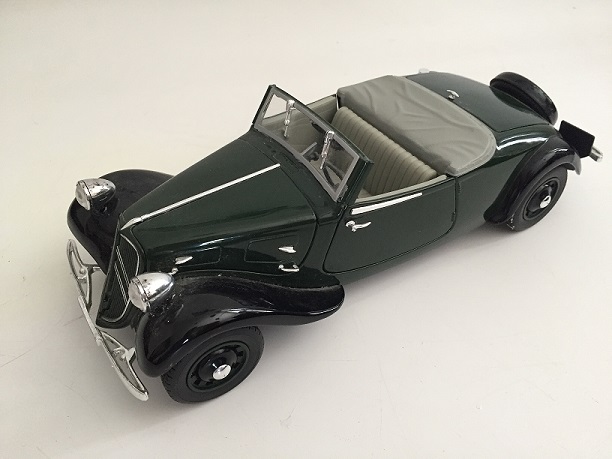 Pièce détachée miniature Citroën Traction type 11 B de 1938 Solido 1/18 1/