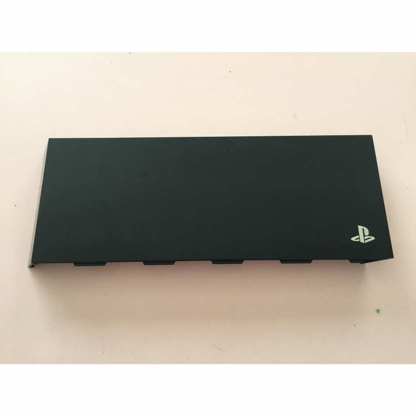 Plasturgie coque supérieur pièce détachée pour console de jeu de marque Sony de type PS4 Playstation 4 référence CUH-1004A 