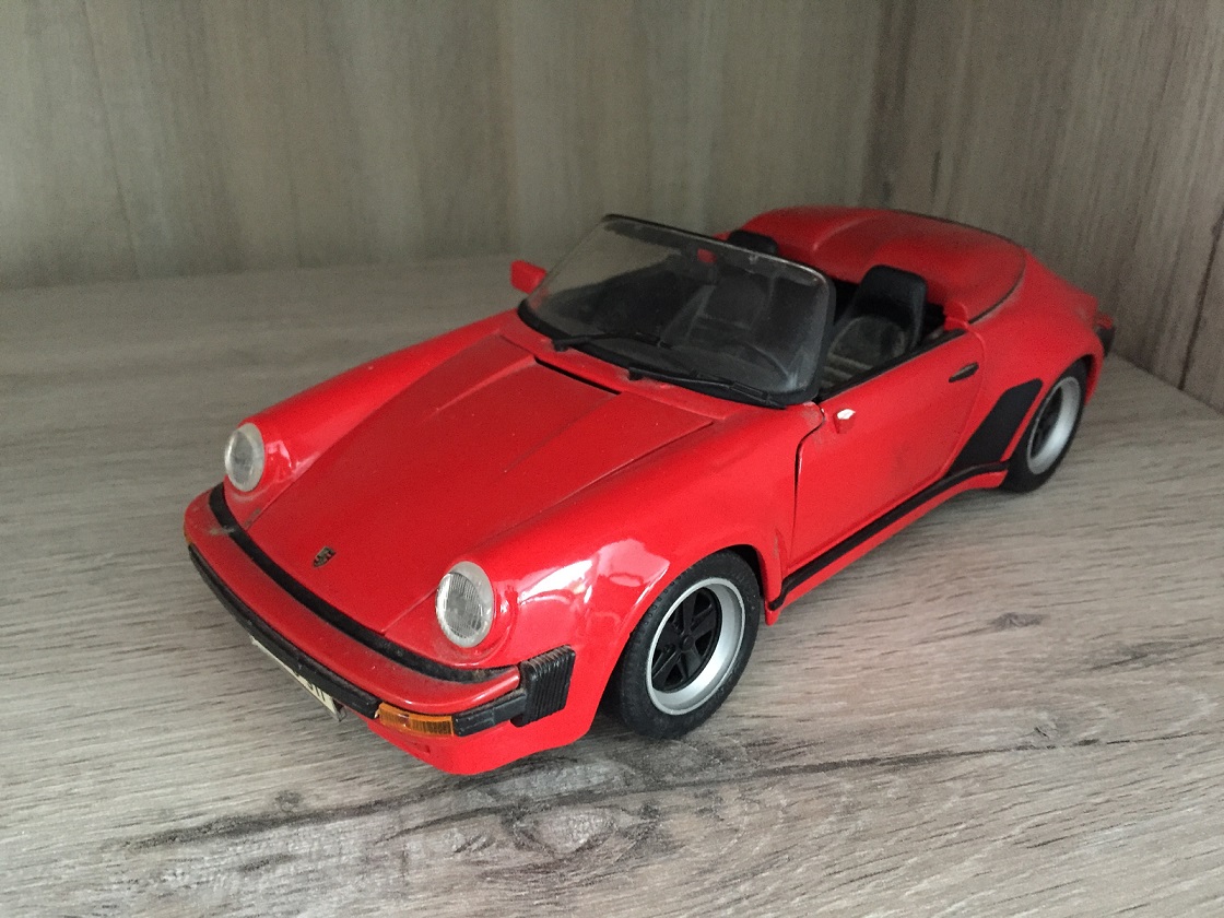 PORSCHE 911 SPEEDSTER 1989 MINIATURE MAQUETTE MAISTO 1/18 1/18E 1/18EME 