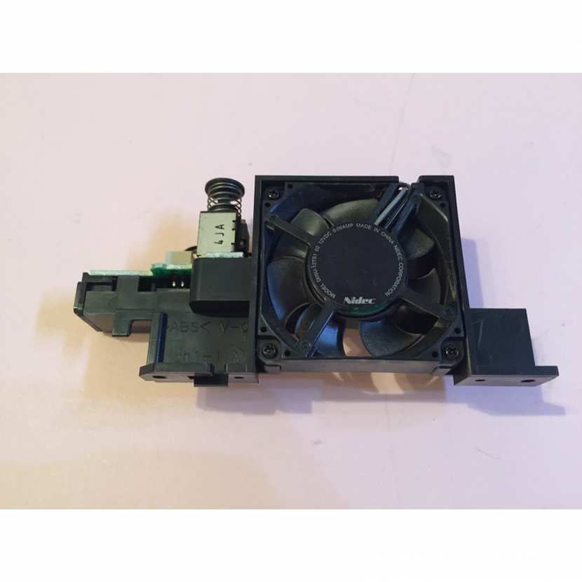 ventilateur interne pièce détachée pour console de jeu de marque nintendo de type gamecube référence DOL-101 JPN version japonaise